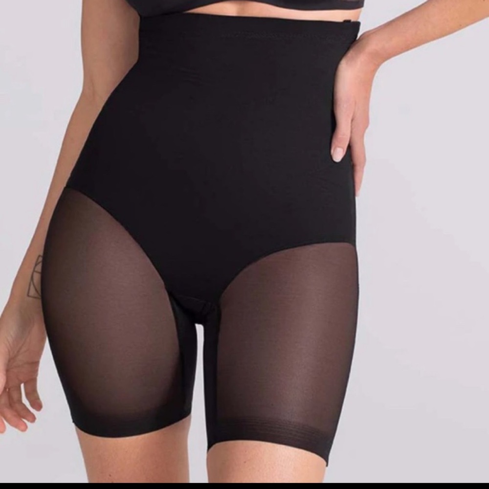 Women’s HoneyLove SuperPower Short Vamp size Small